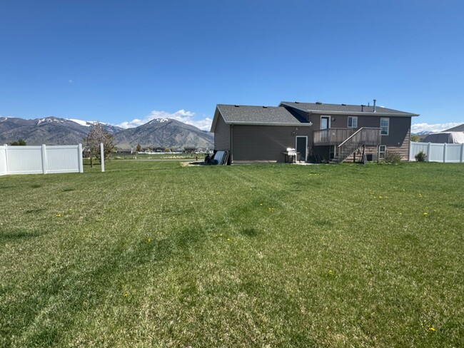 Photo - 3261 S 1500 W