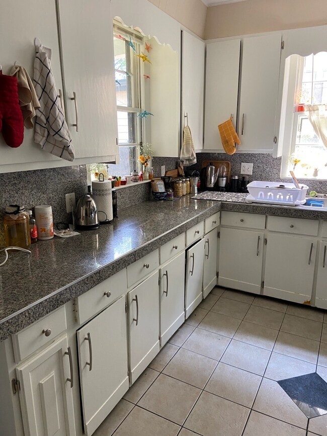 Photo - 74 Sharon St