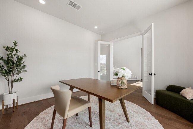 Photo - 1222 Crown Frst Dr