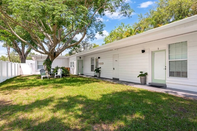 Building Photo - 2441 Granada Ave Unit 2