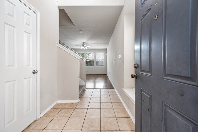 12415 Oriole Lake Way