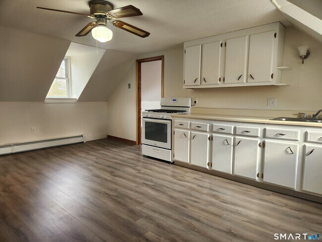 Photo - 9 Morrison St Unit 4