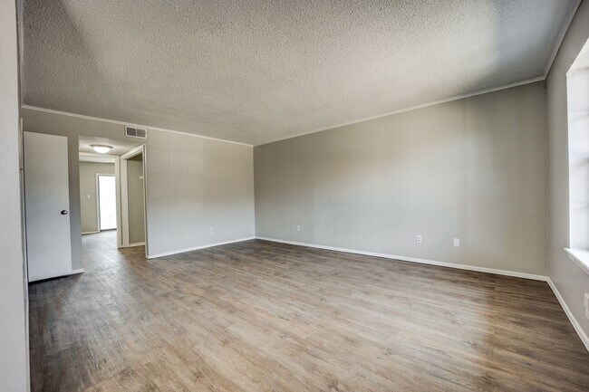 Cottonwood Apartments