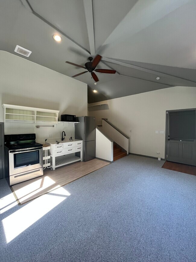 Photo - 7181 Thorndale Dr Unit 3