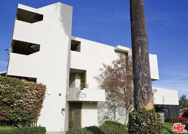 Photo - 1701 Clinton St Condo Unit 315