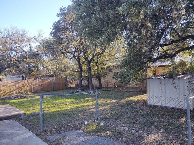 Photo - 1401 Clyde St Unidad 1401B