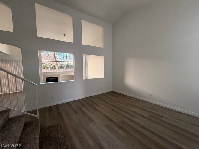 1825 Sierra Oaks Ln