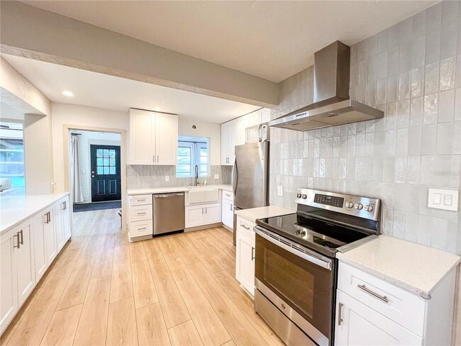 Photo - 215 NW 16th Ave