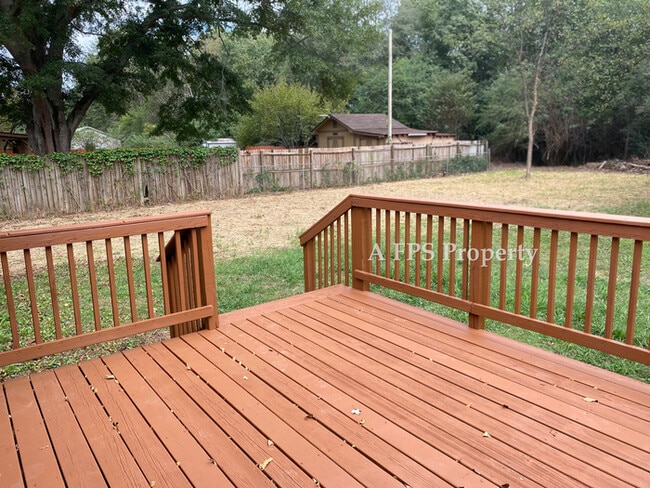 Photo - 194 Clairmount Dr SE