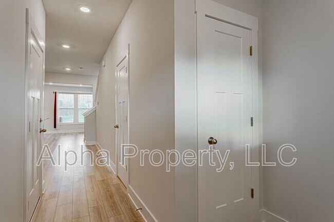 30 Mardale Ln
