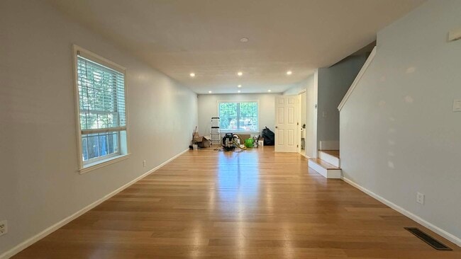 Sala de estar - 37A Cheever St