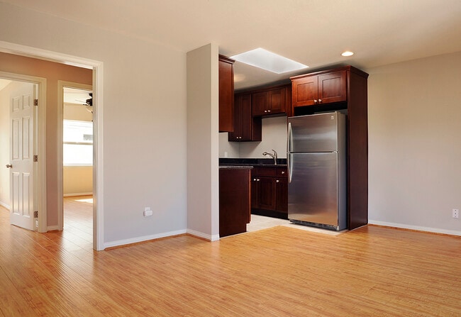 Photo - 340 N La Fayette Park Pl