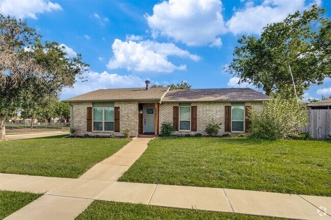 Building Photo - 5096 Thompson Dr Rental