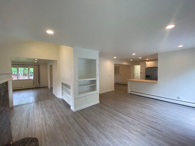 Photo - A 3 bed, 2.5 bath home that has been meticulously well kept!