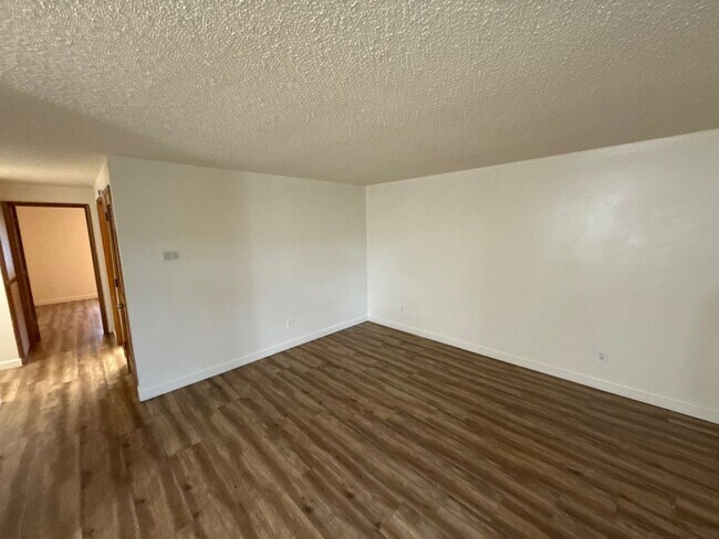 Photo - 673 Glen Creek Rd NW