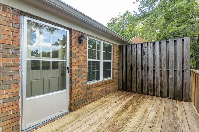 Building Photo - 2105 Montreat Pkwy