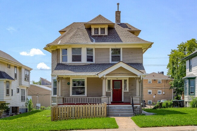 Building Photo - Blackstone Duplex Rental