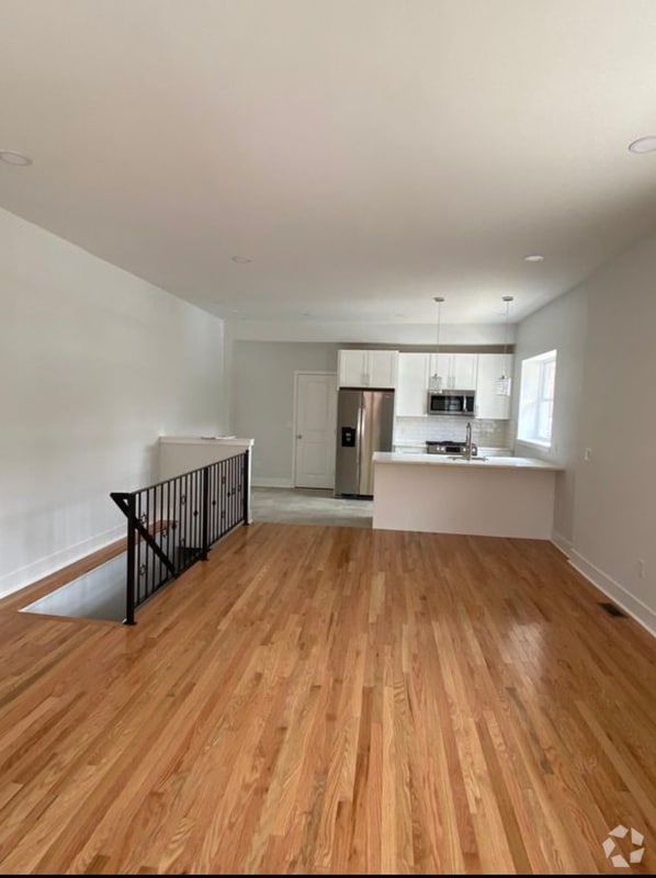 Building Photo - 1142 Watkins St Rental