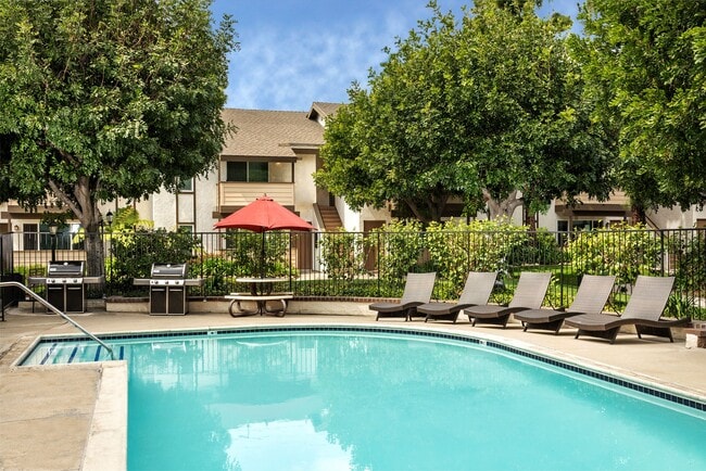 Photo - Briar Villa Apartments