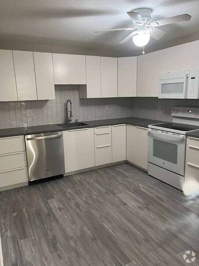 Building Photo - 15 Walbridge St Unit 27 Rental