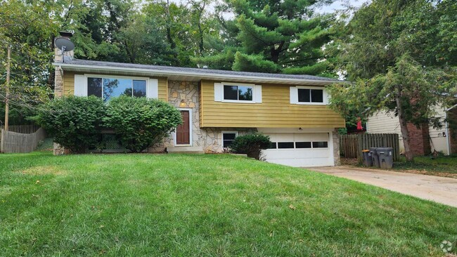 Building Photo - 708 E Eddington Ct Rental