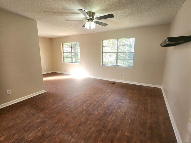 Photo - 649 Partridge Ln