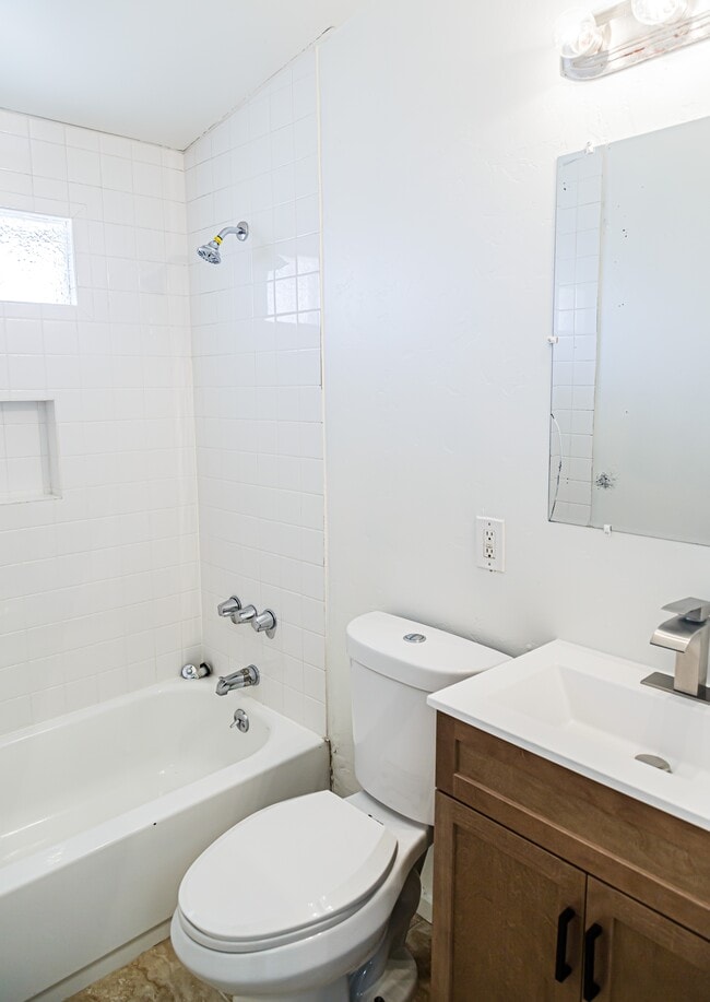 Photo - 2317 S Forgeus Ave