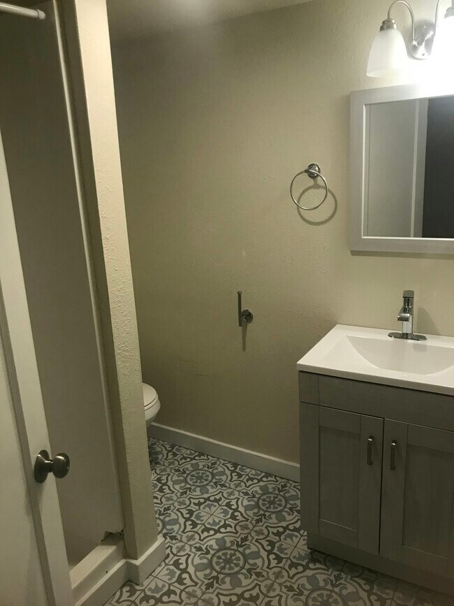 Photo - 1987 Plumas St