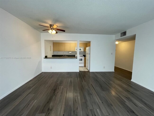 Photo - 605 S Pine Island Rd Unit 203A