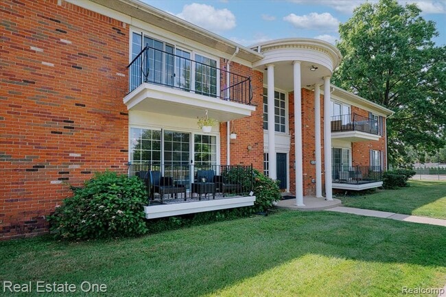 Photo - 430 Fox Hills Dr S Unidad A-1