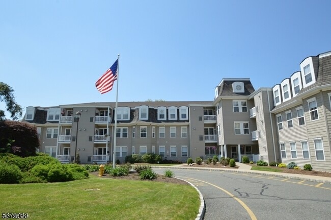 Building Photo - 1 Jenny Lind St Unit 16 Rental
