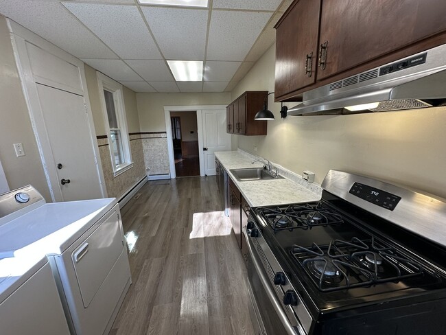 Photo - 139 Coral St