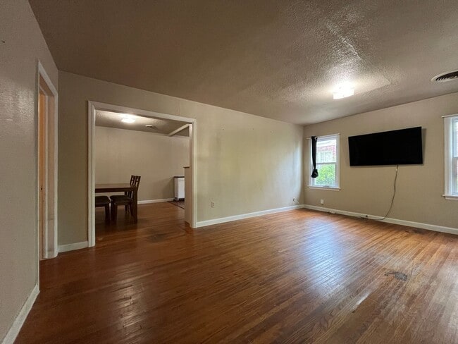 Photo - 728 N Marion Ave