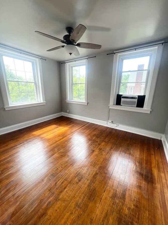 Photo - 1411 Leigh St Unit Apt. 4B