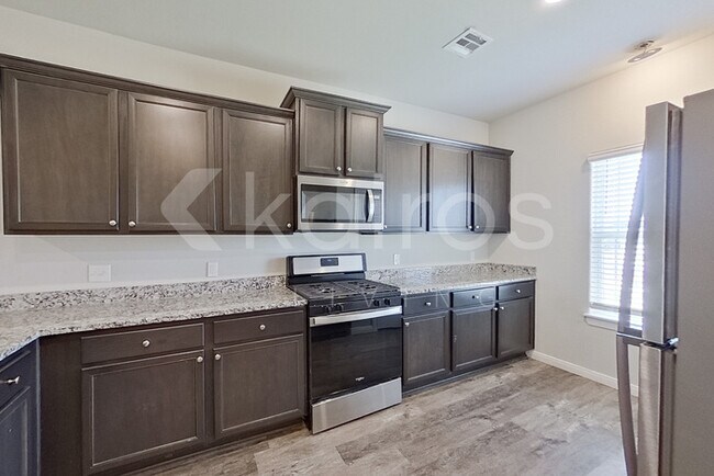 Photo - 821 NW 4th St