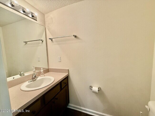 Photo - 887 Capitol Pkwy