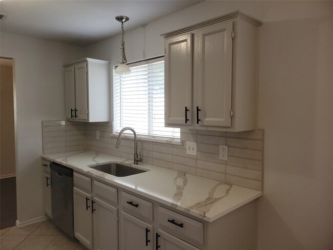 Photo - 5414 Carrington Dr