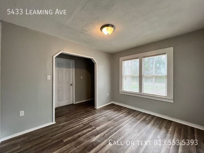 Photo - 5433 Leaming Ave
