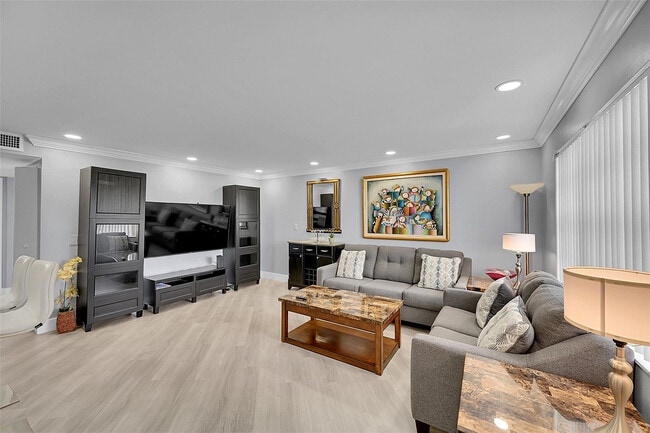 Building Photo - 964 Normandy Trail Unit U