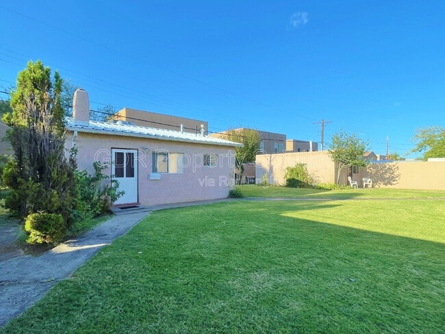 Photo - 2440 Rose Ave NW
