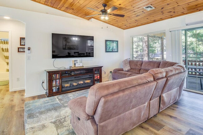 Photo - 311 S 16th St Unit ID1385951P