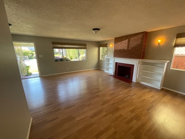 3024 Thatcher Ave
