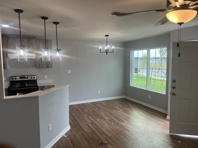 Photo - 2116 Multi National