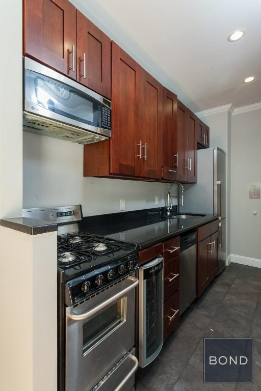Photo - 326 E 100th St Apartment Unit 2A