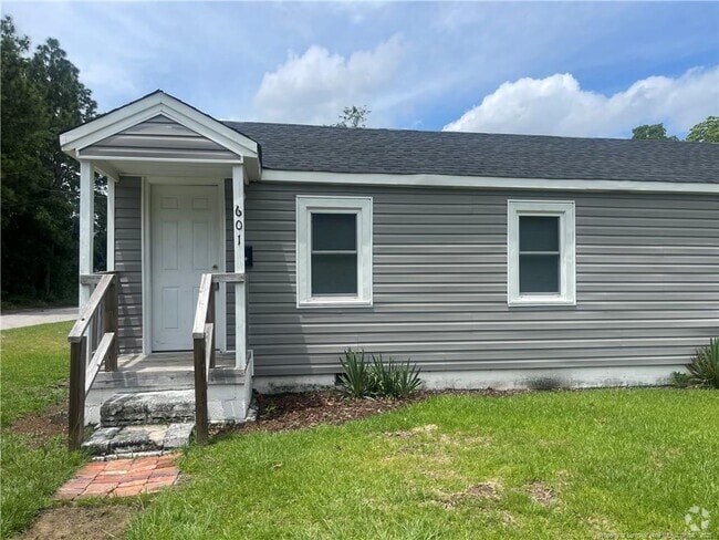 Building Photo - 601 Pate St Rental