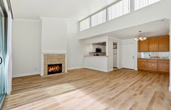 Photo - 5325 Newcastle Ave Unidad 342