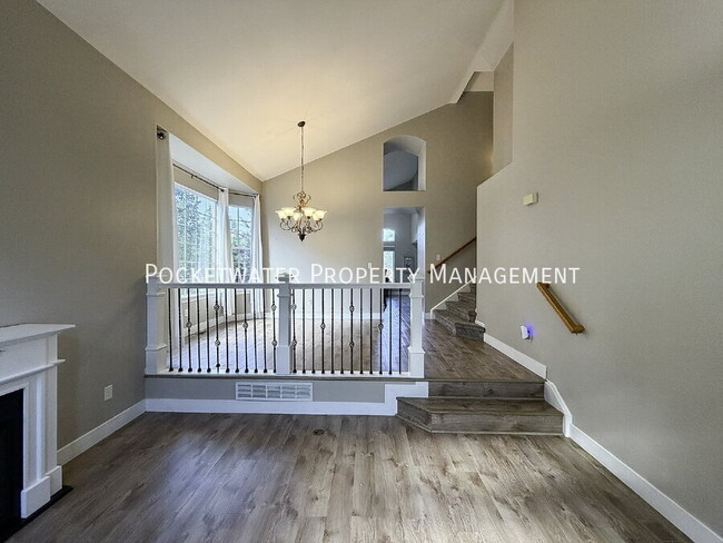 Photo - 2127 Mountain Iris Dr