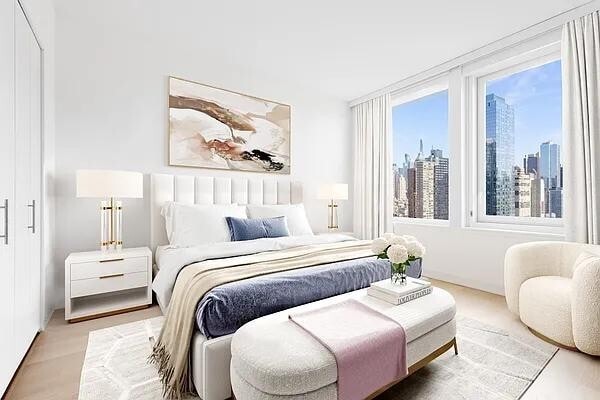 Building Photo - 555 W 38th St Rental