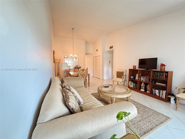 Photo - 1953 SW 15th St Unidad 78 Rental