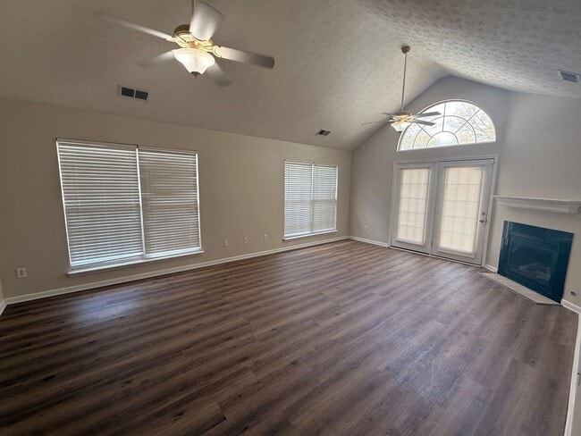 Photo - Patio Home in Yorktown Area